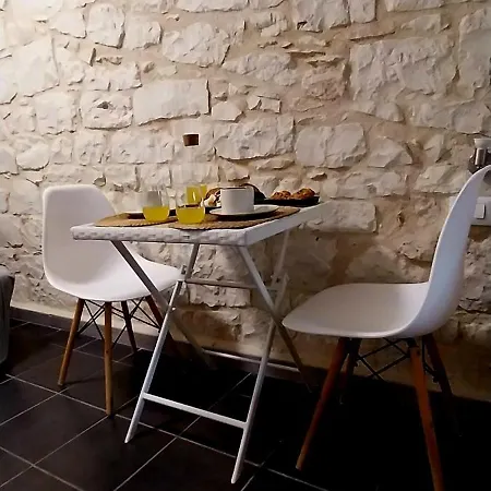 Tirella Lägenhet *